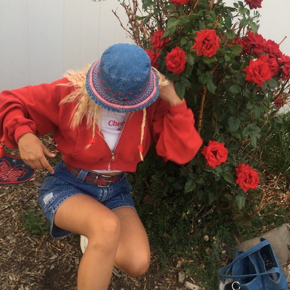 Meet your Posher, Aspen - Picture 1 of 1